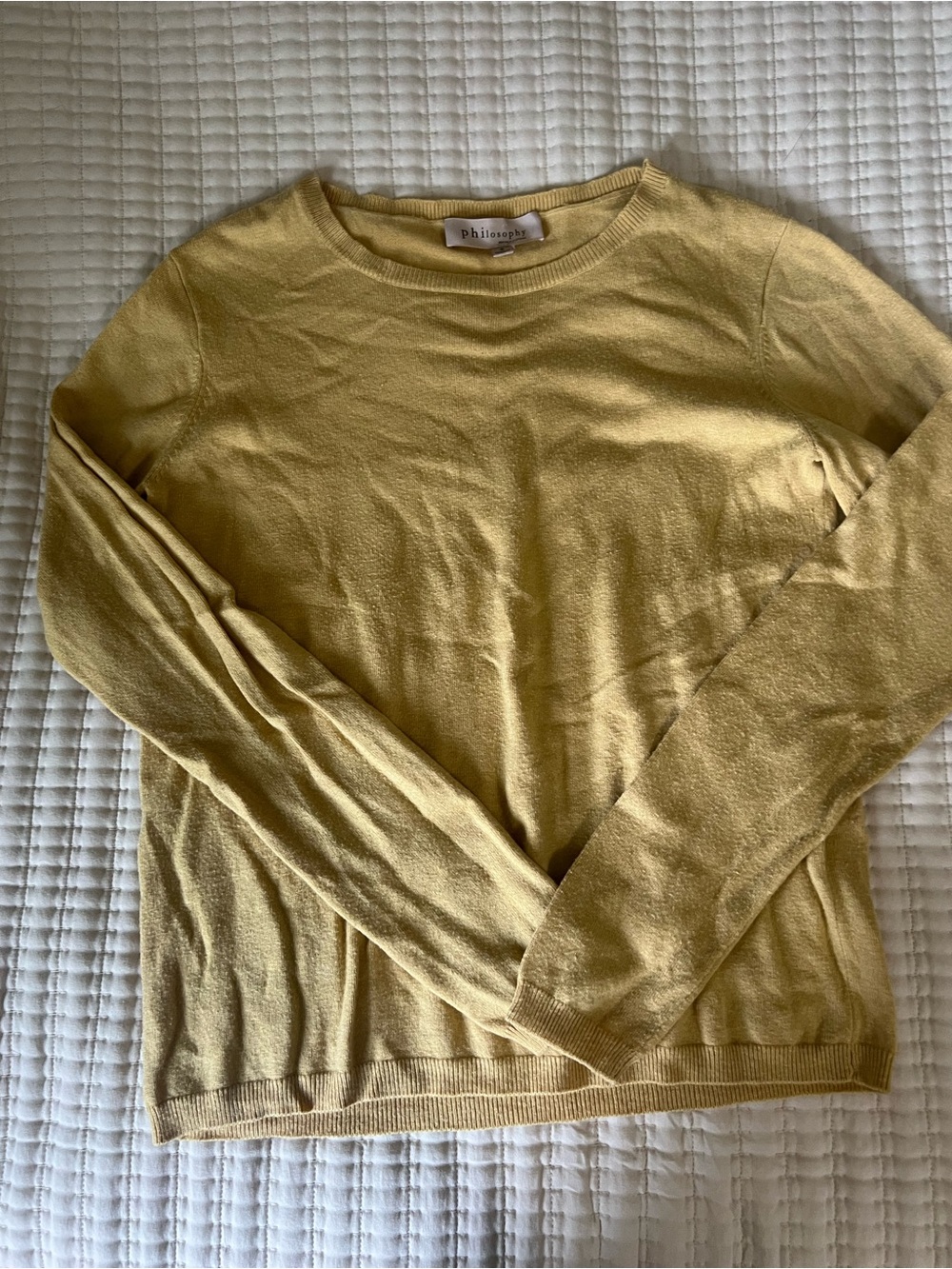 Philosophy women’s light long sleeve sweater mustard small